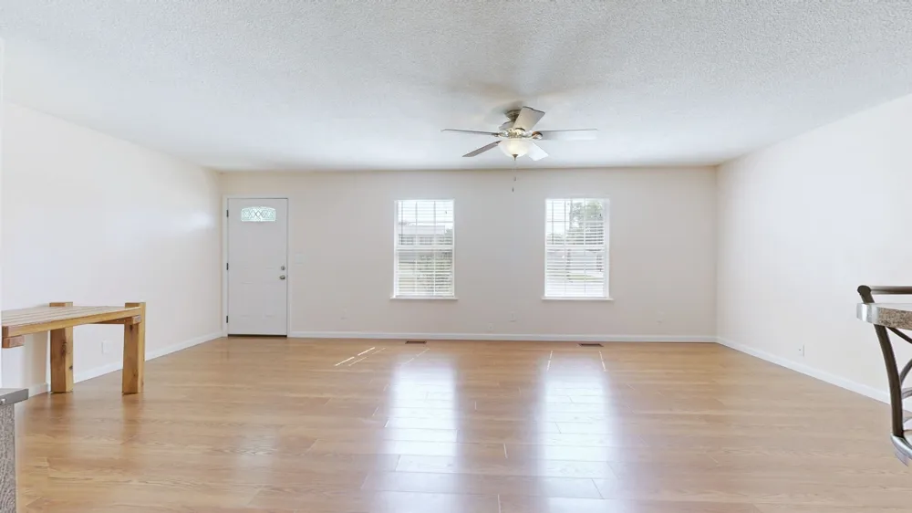 100 Waggoner St Decherd, TN 37324
