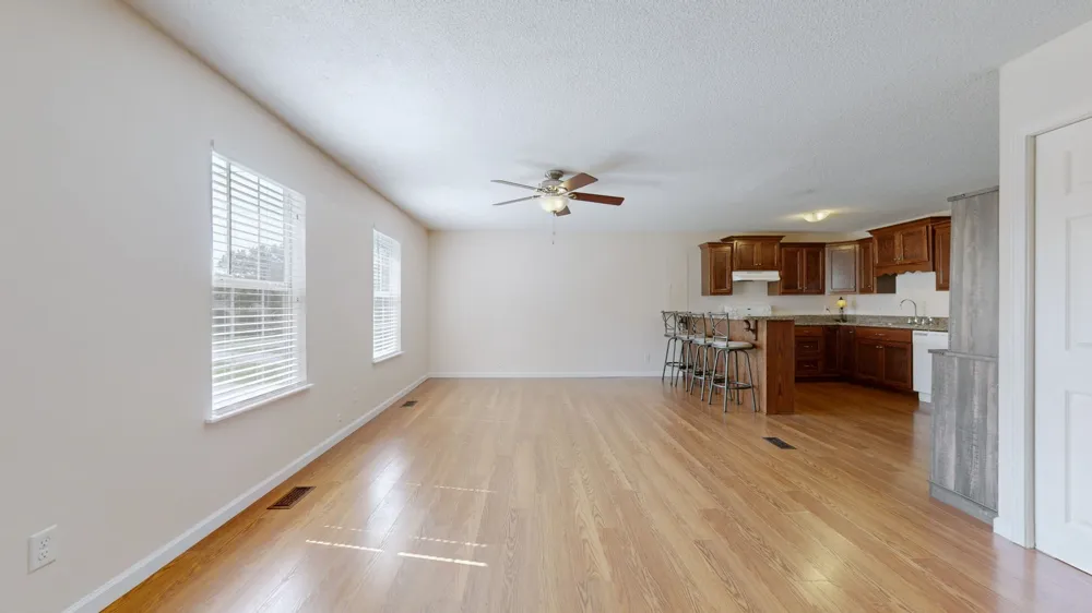 100 Waggoner St Decherd, TN 37324