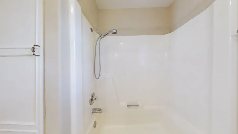 100 Waggoner St Decherd, TN 37324