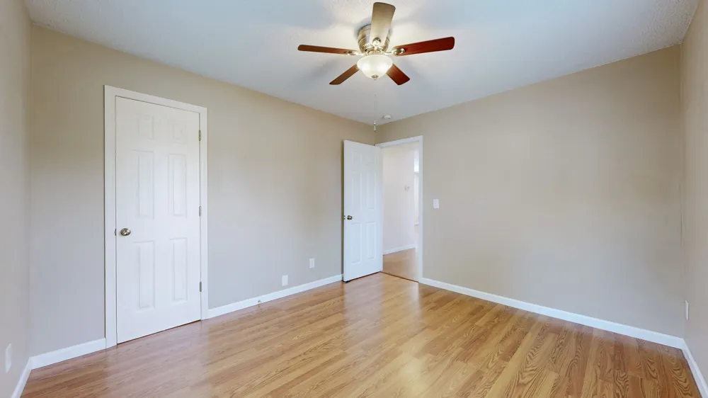 100 Waggoner St Decherd, TN 37324