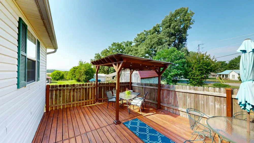 100 Waggoner St Decherd, TN 37324