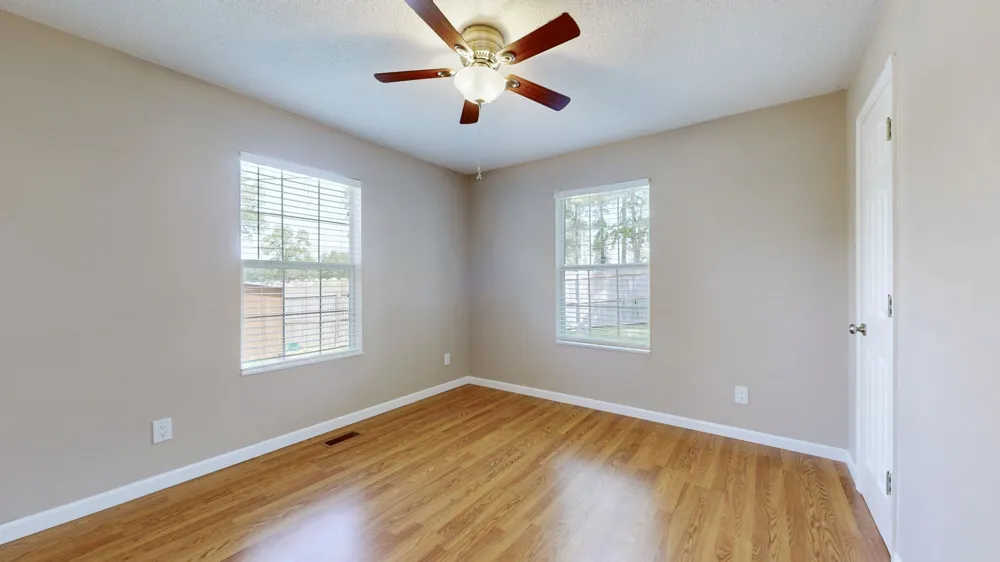 100 Waggoner St Decherd, TN 37324