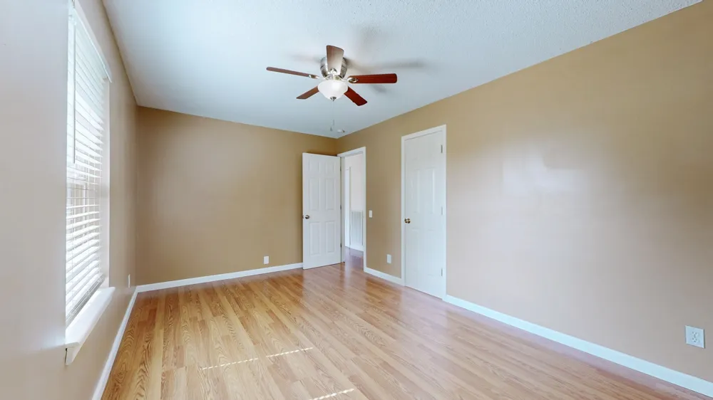100 Waggoner St Decherd, TN 37324