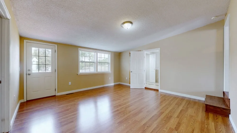 100 Waggoner St Decherd, TN 37324