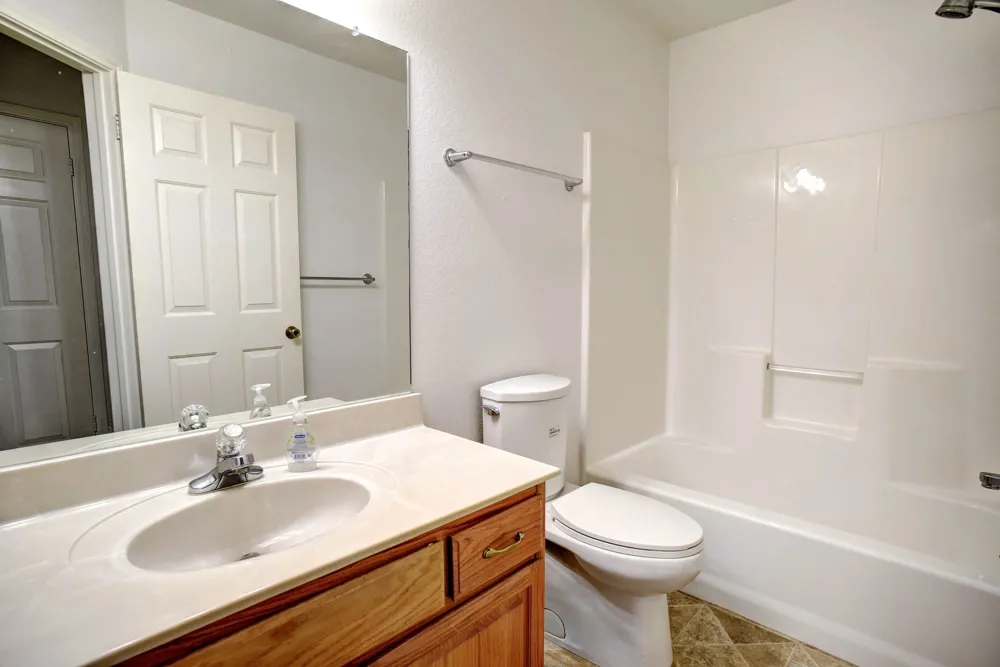 504 Leah Lane Smithville, TX 78957