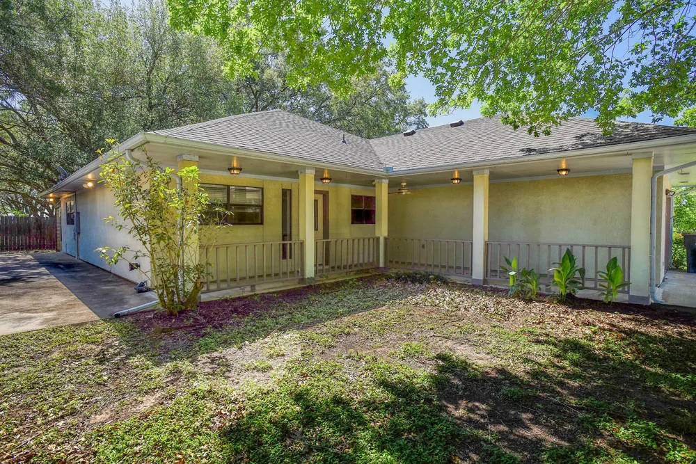 504 Leah Lane Smithville, TX 78957