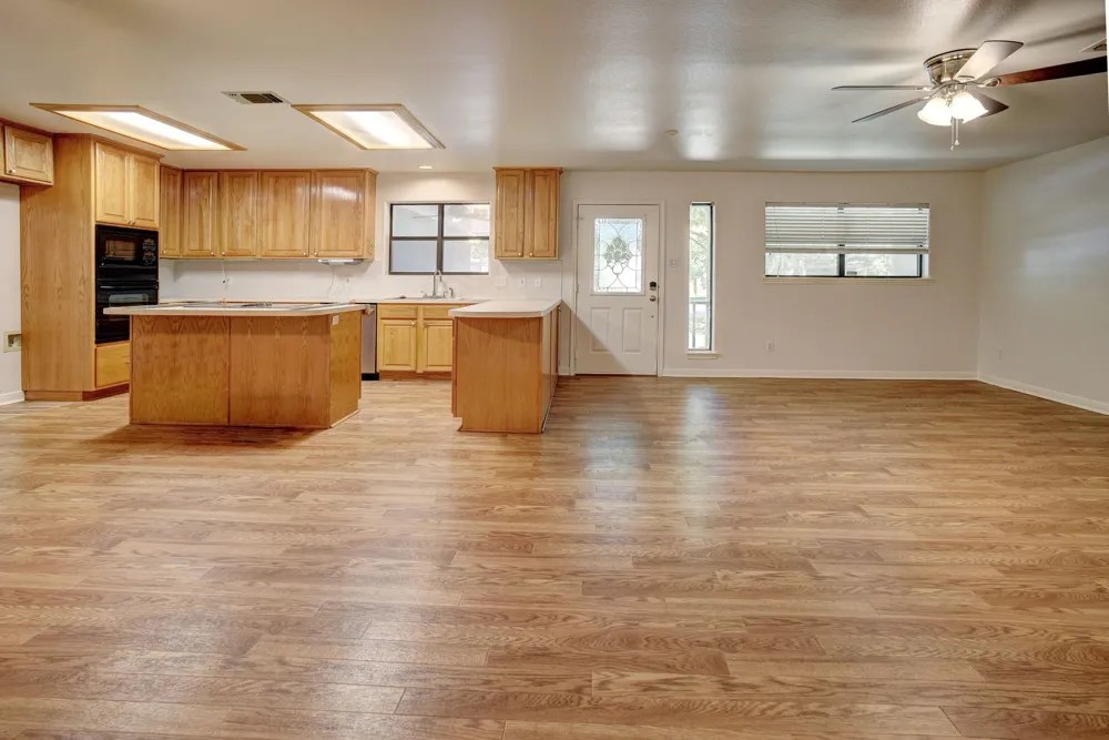 504 Leah Lane Smithville, TX 78957