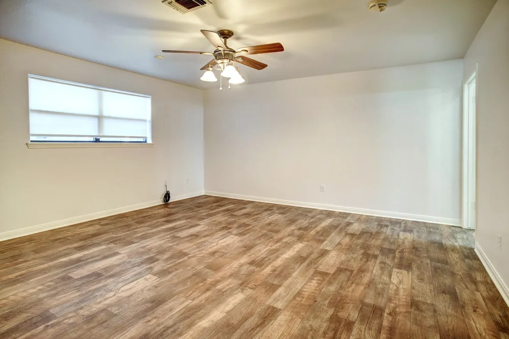 504 Leah Lane Smithville, TX 78957