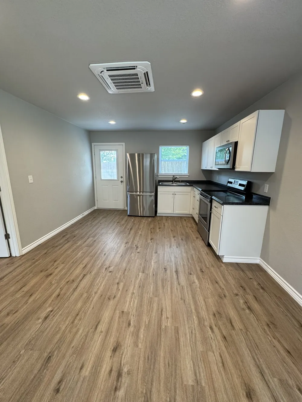 320 W 6th Street Weatherford, TX 76086