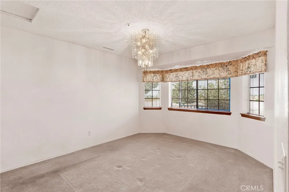 11574 Silver Rock Pinon Hills, CA 92372