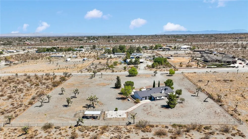 11574 Silver Rock Pinon Hills, CA 92372