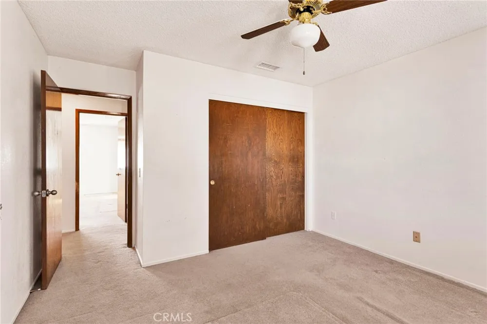 11574 Silver Rock Pinon Hills, CA 92372