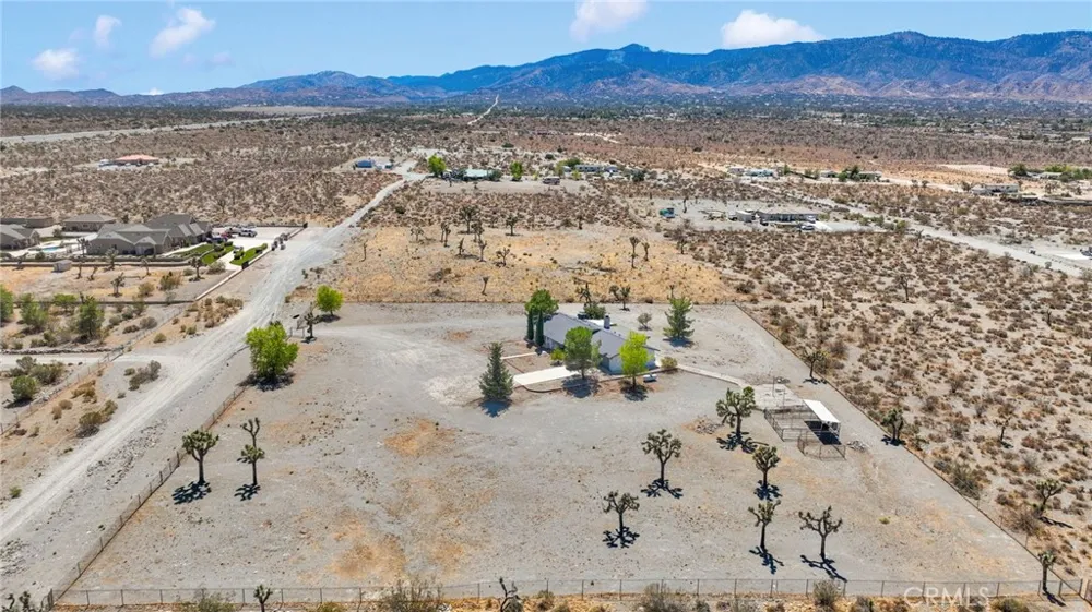 11574 Silver Rock Pinon Hills, CA 92372