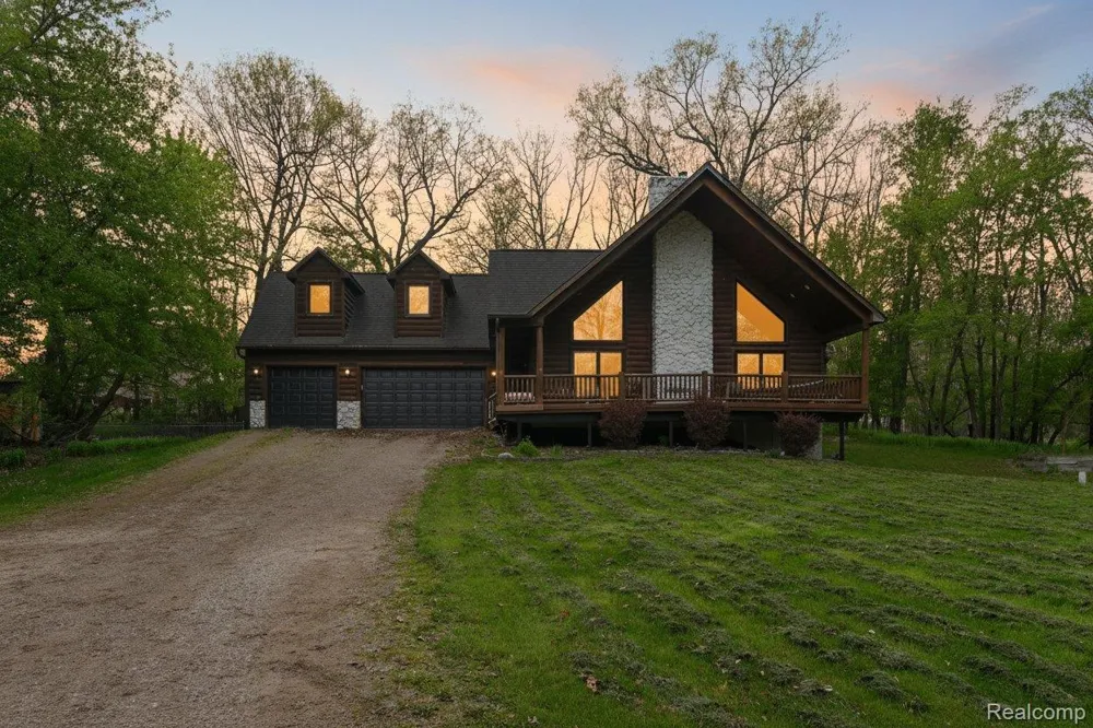 3845 Lake Lapeer Drive Elba Township, MI 48455
