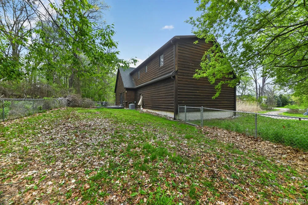 3845 Lake Lapeer Drive Elba Township, MI 48455