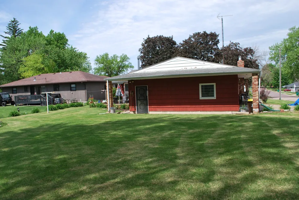 1524 Park Street Fairmont, MN 56031