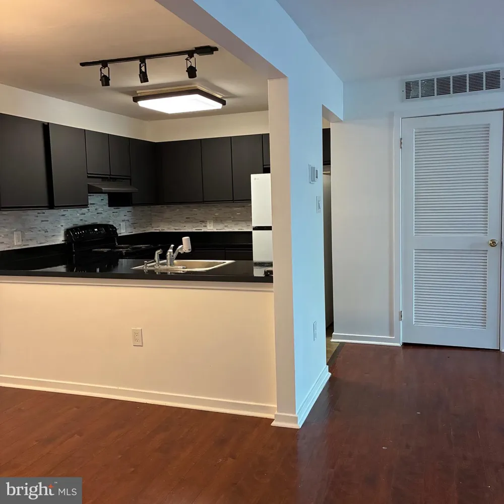 310 HEATHER CROFT Egg Harbor Township, NJ 08234