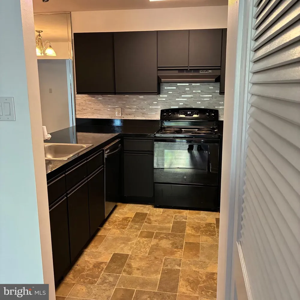 310 HEATHER CROFT Egg Harbor Township, NJ 08234