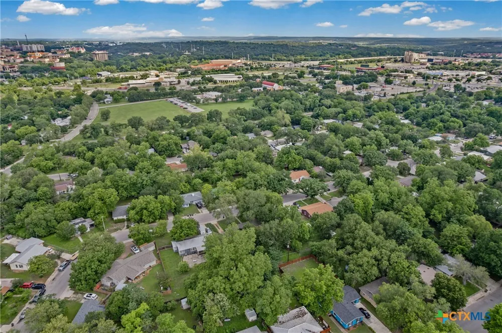 943 Field Street San Marcos, TX 78666