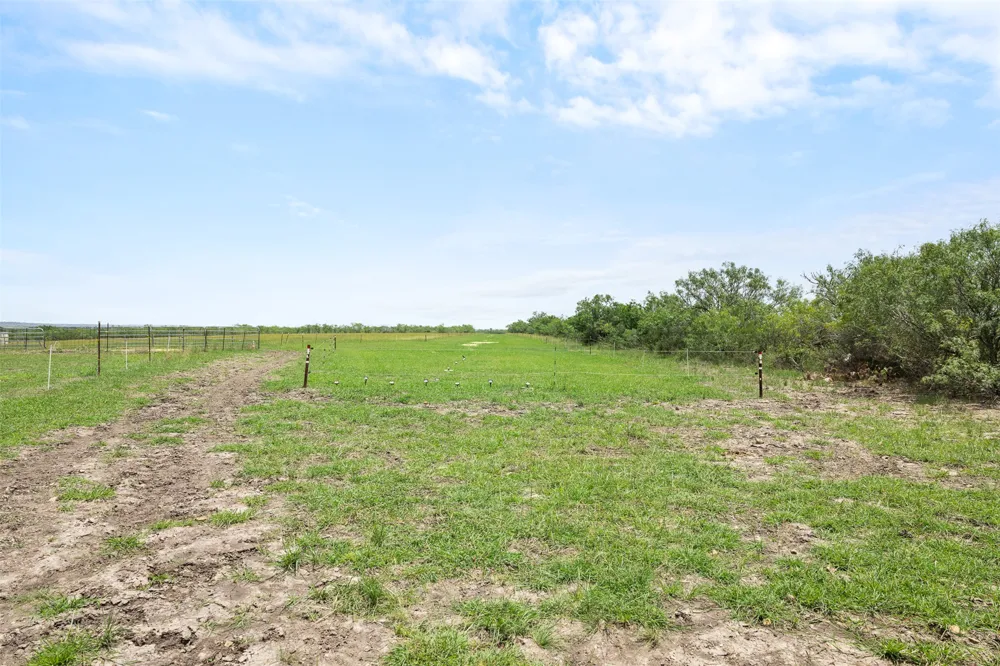 1190 Dickerson Road Lockhart, TX 78644