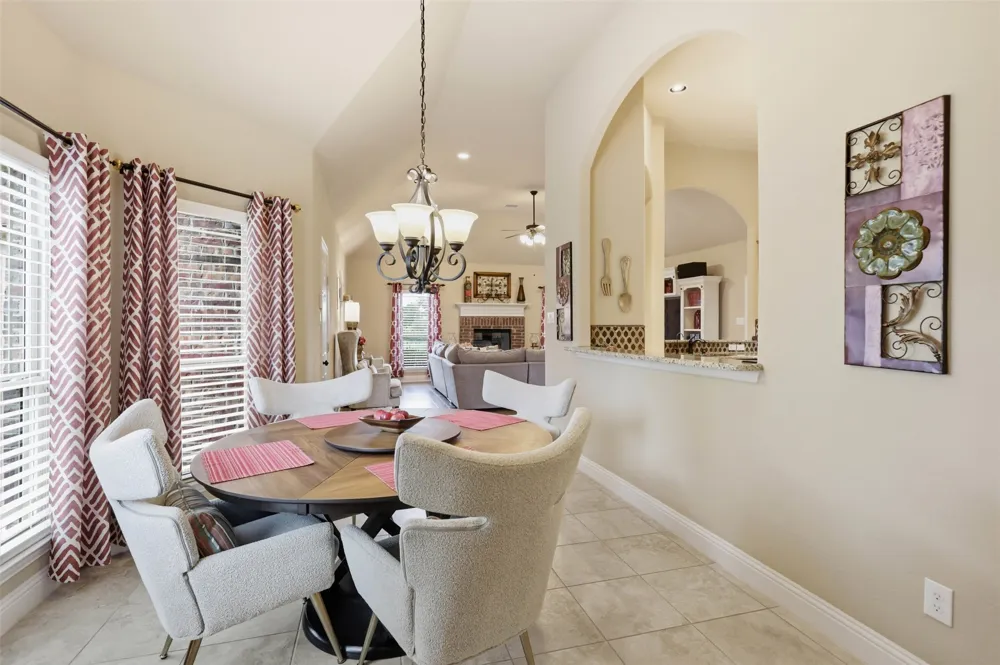 186 Las Colinas Trail Cross Roads, TX 76227