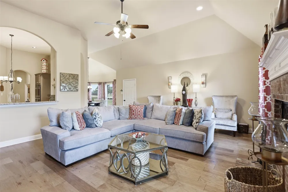 186 Las Colinas Trail Cross Roads, TX 76227