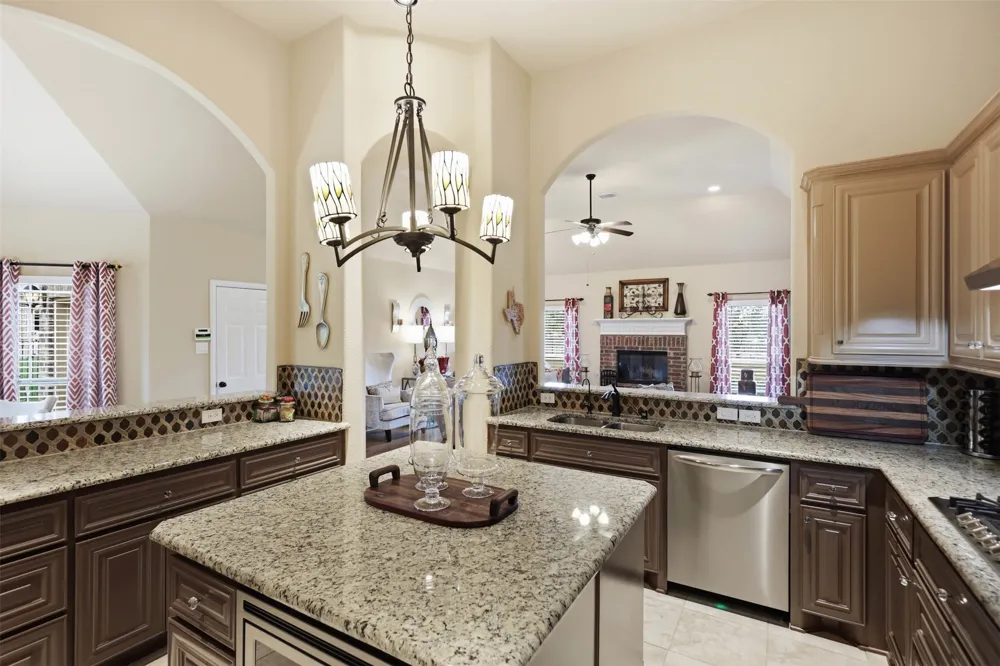186 Las Colinas Trail Cross Roads, TX 76227