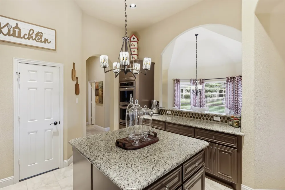 186 Las Colinas Trail Cross Roads, TX 76227