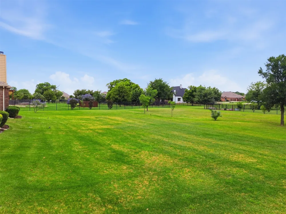 186 Las Colinas Trail Cross Roads, TX 76227