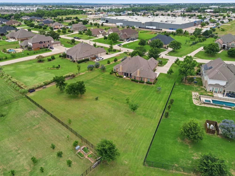 186 Las Colinas Trail Cross Roads, TX 76227