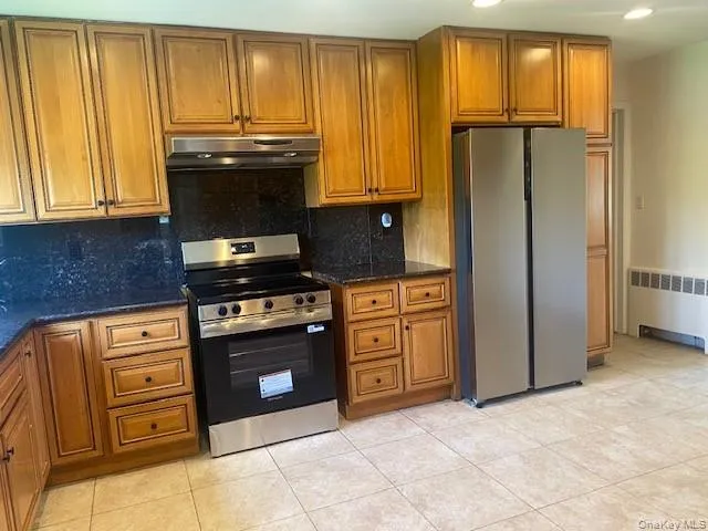 27 Martin Court Great Neck, NY 11024