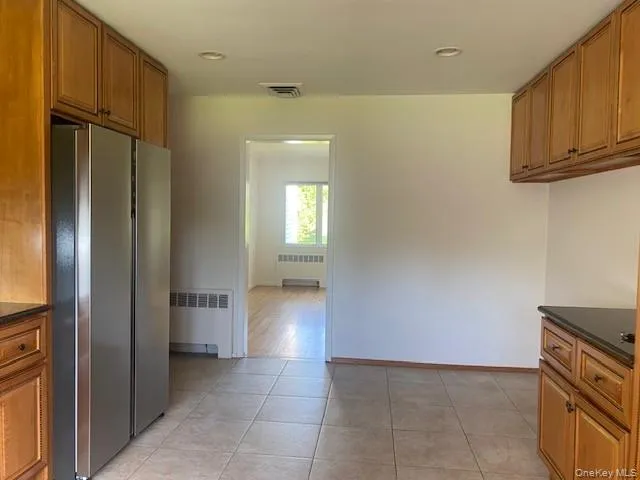 27 Martin Court Great Neck, NY 11024