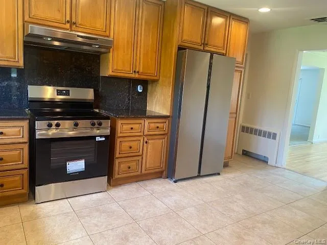 27 Martin Court Great Neck, NY 11024