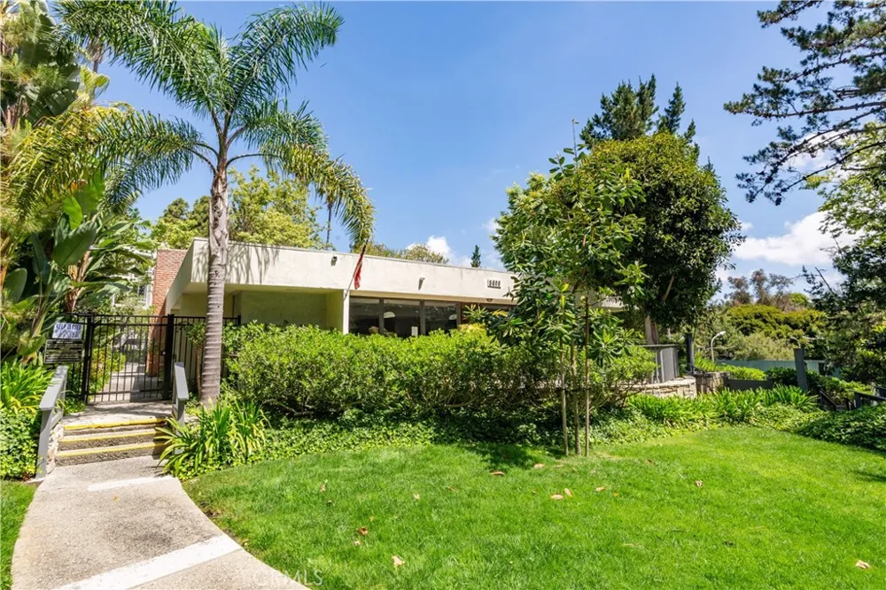 3607 W Hidden Lane #B Rolling Hills Estates, CA 90274