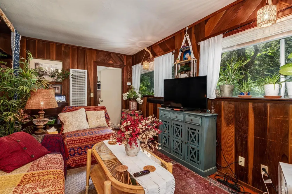 11075 Dell Avenue Forestville, CA 95436