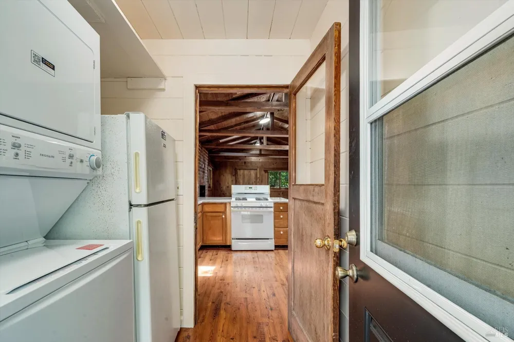 11075 Dell Avenue Forestville, CA 95436