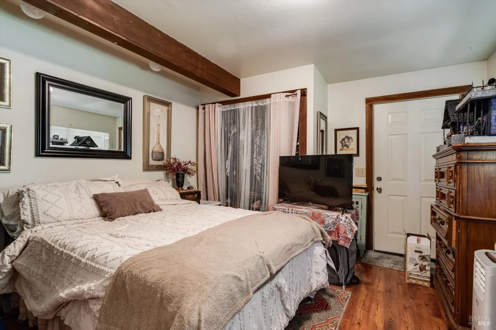 11075 Dell Avenue Forestville, CA 95436