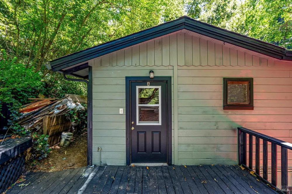 11075 Dell Avenue Forestville, CA 95436