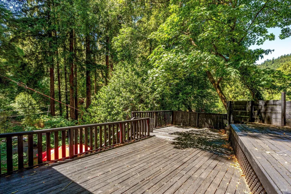 11075 Dell Avenue Forestville, CA 95436