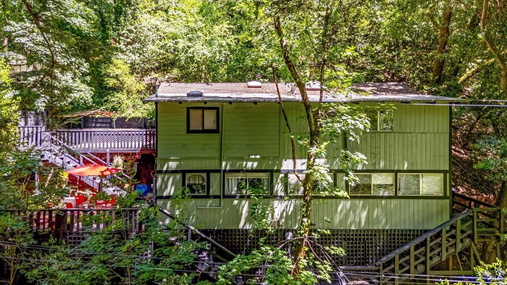 11075 Dell Avenue Forestville, CA 95436