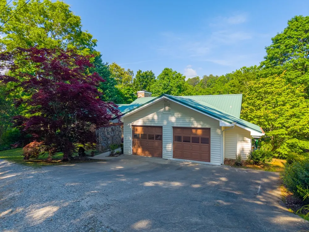 PANTHER CREEK DEV Almond, NC 28702