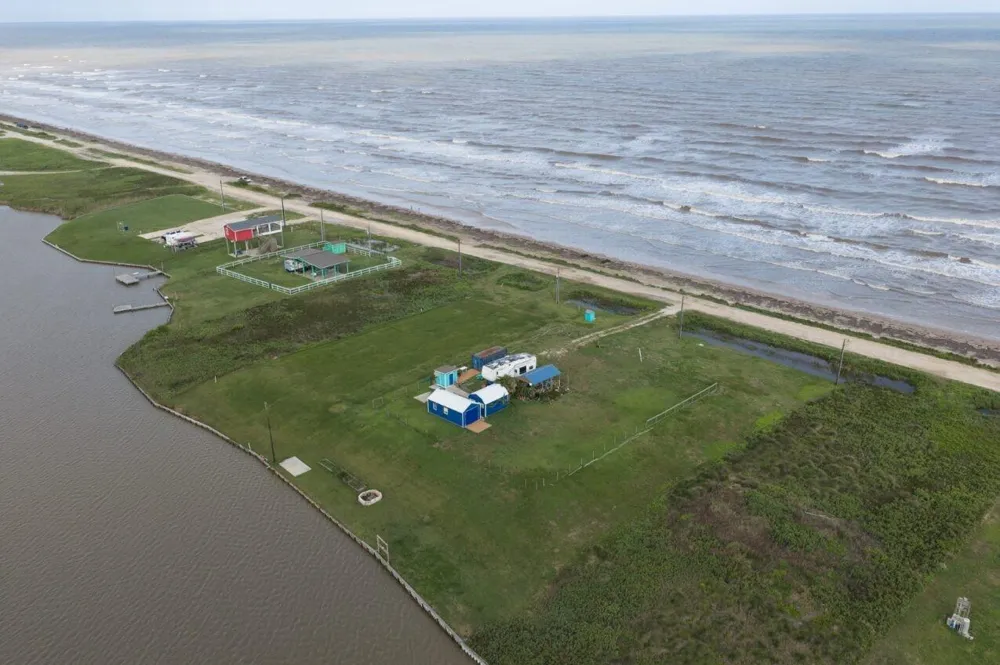 983 Canal Drive Sargent, TX 77414