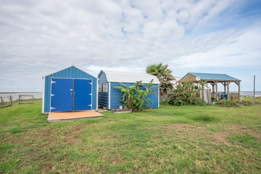 983 Canal Drive Sargent, TX 77414
