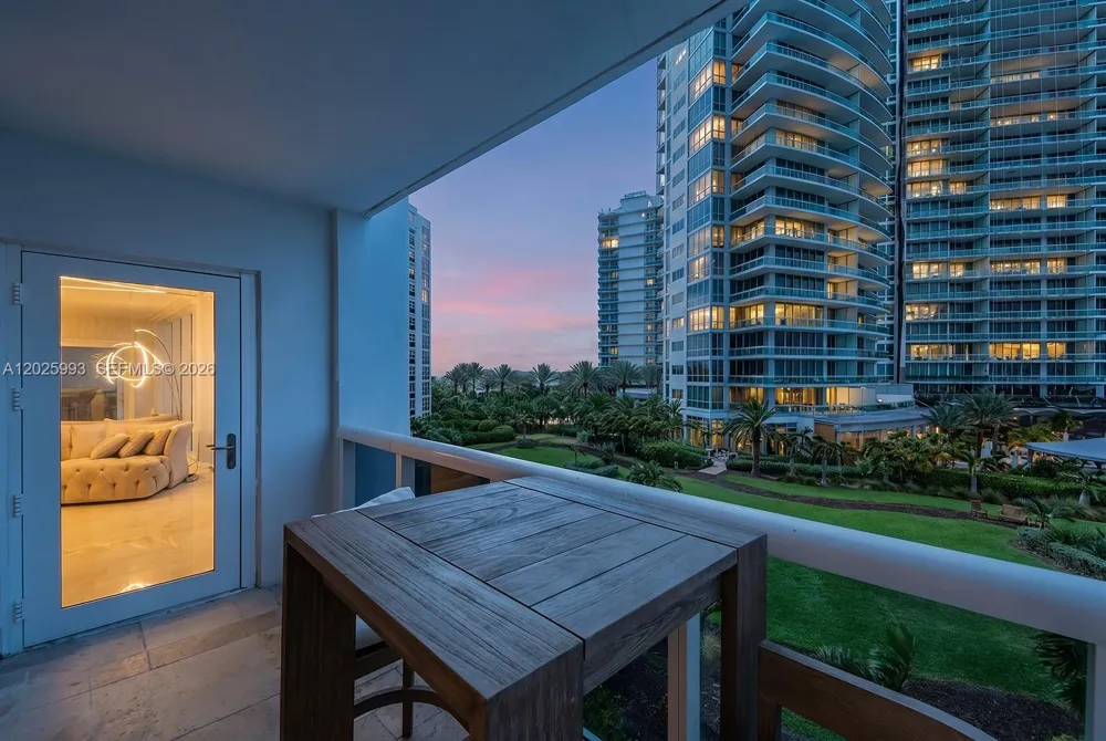 10275 Collins Ave #507 Bal Harbour, FL 33154