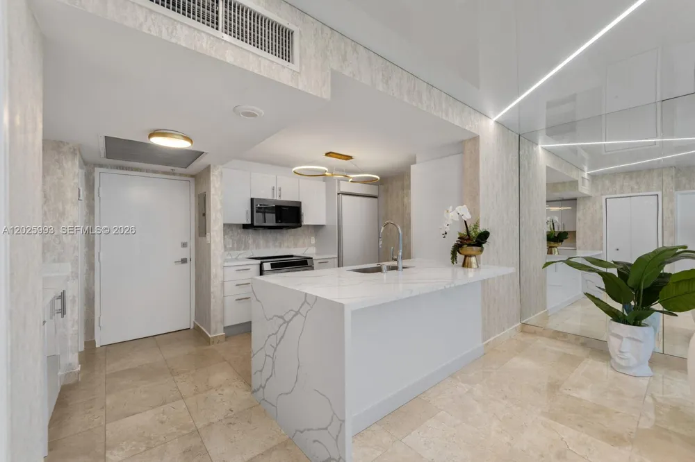 10275 Collins Ave #507 Bal Harbour, FL 33154