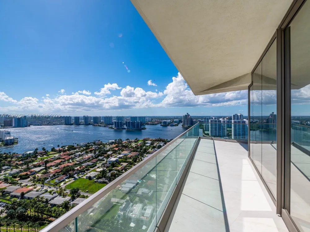 18975 Collins Ave #3105 Sunny Isles Beach, FL 33160