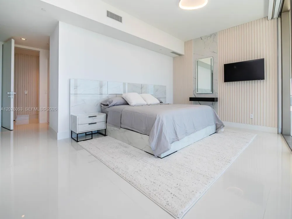 18975 Collins Ave #3105 Sunny Isles Beach, FL 33160
