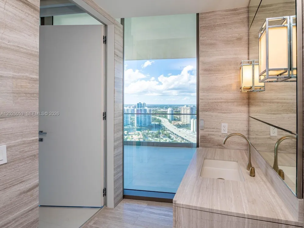 18975 Collins Ave #3105 Sunny Isles Beach, FL 33160