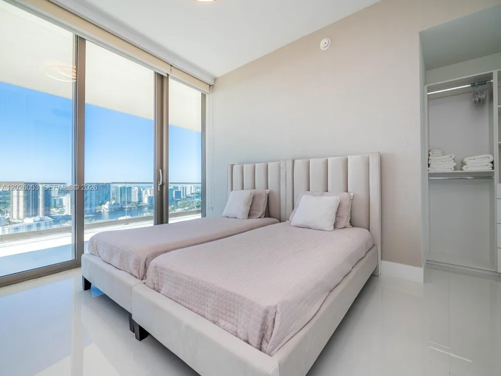 18975 Collins Ave #3105 Sunny Isles Beach, FL 33160
