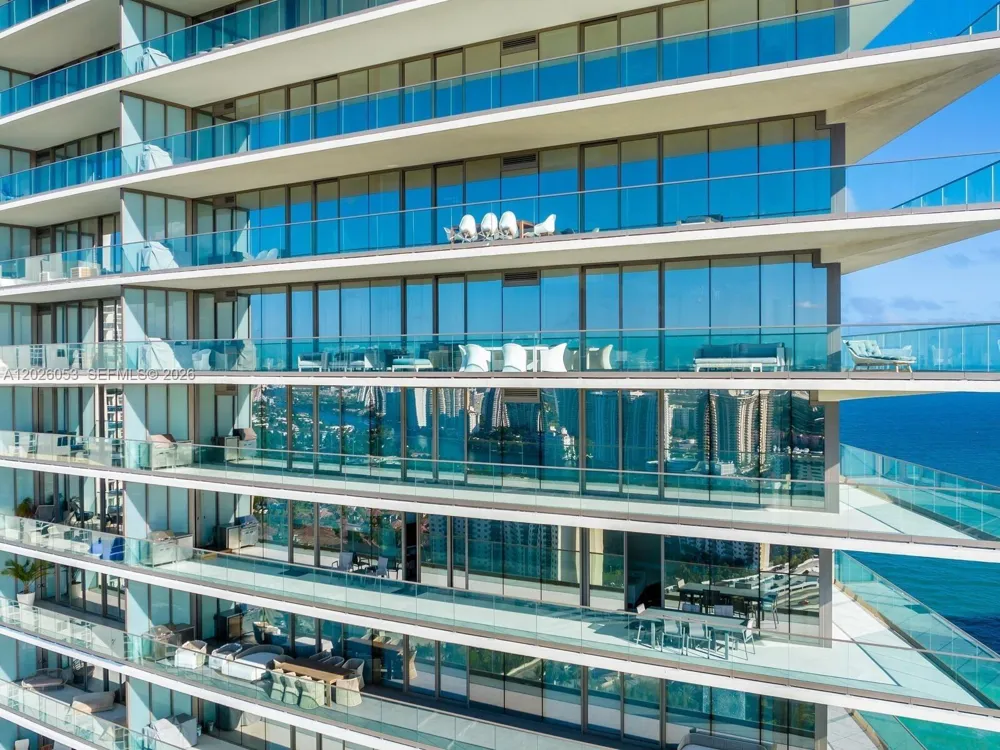 18975 Collins Ave #3105 Sunny Isles Beach, FL 33160